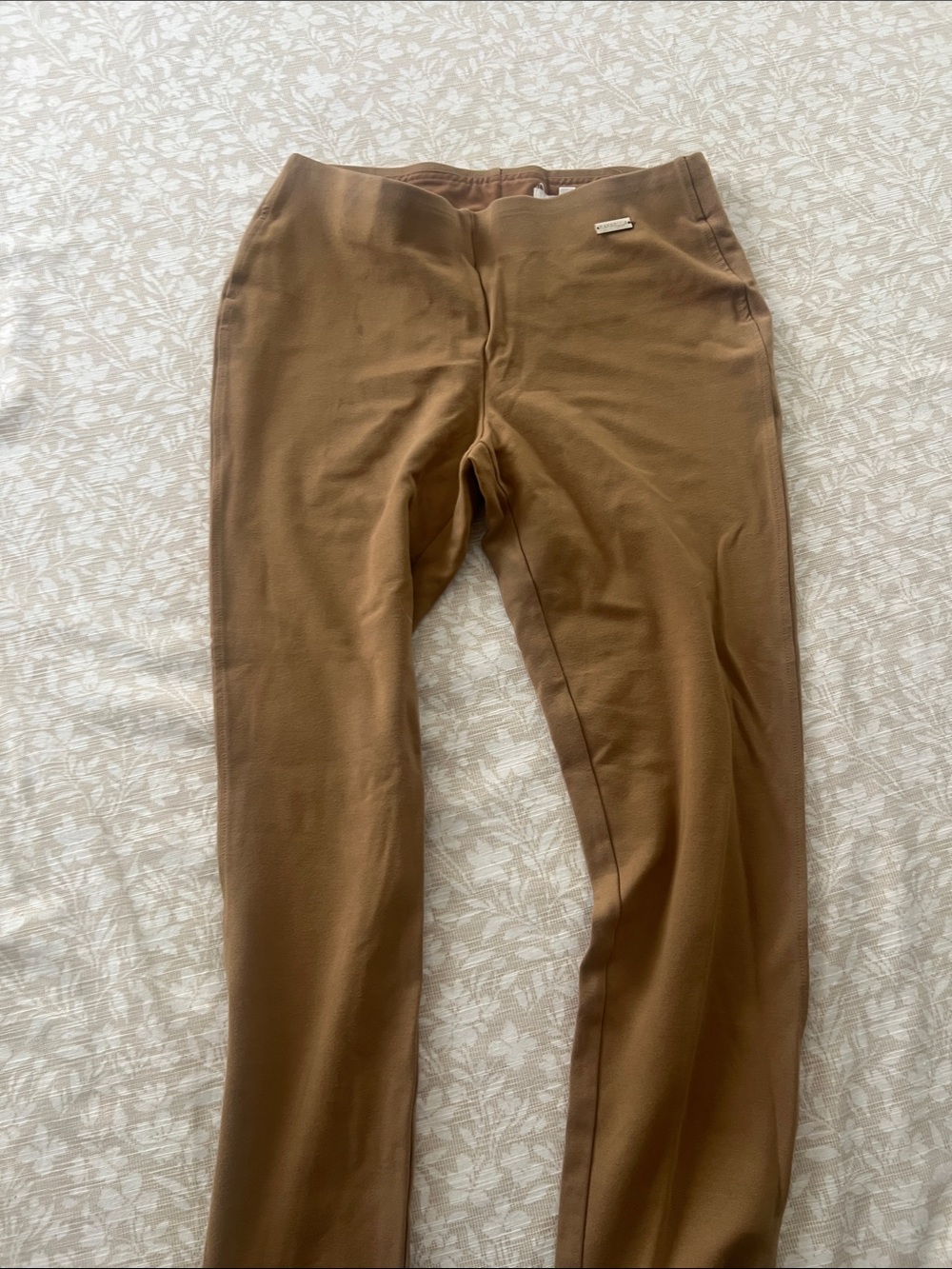 Woman’s work pants 🤍